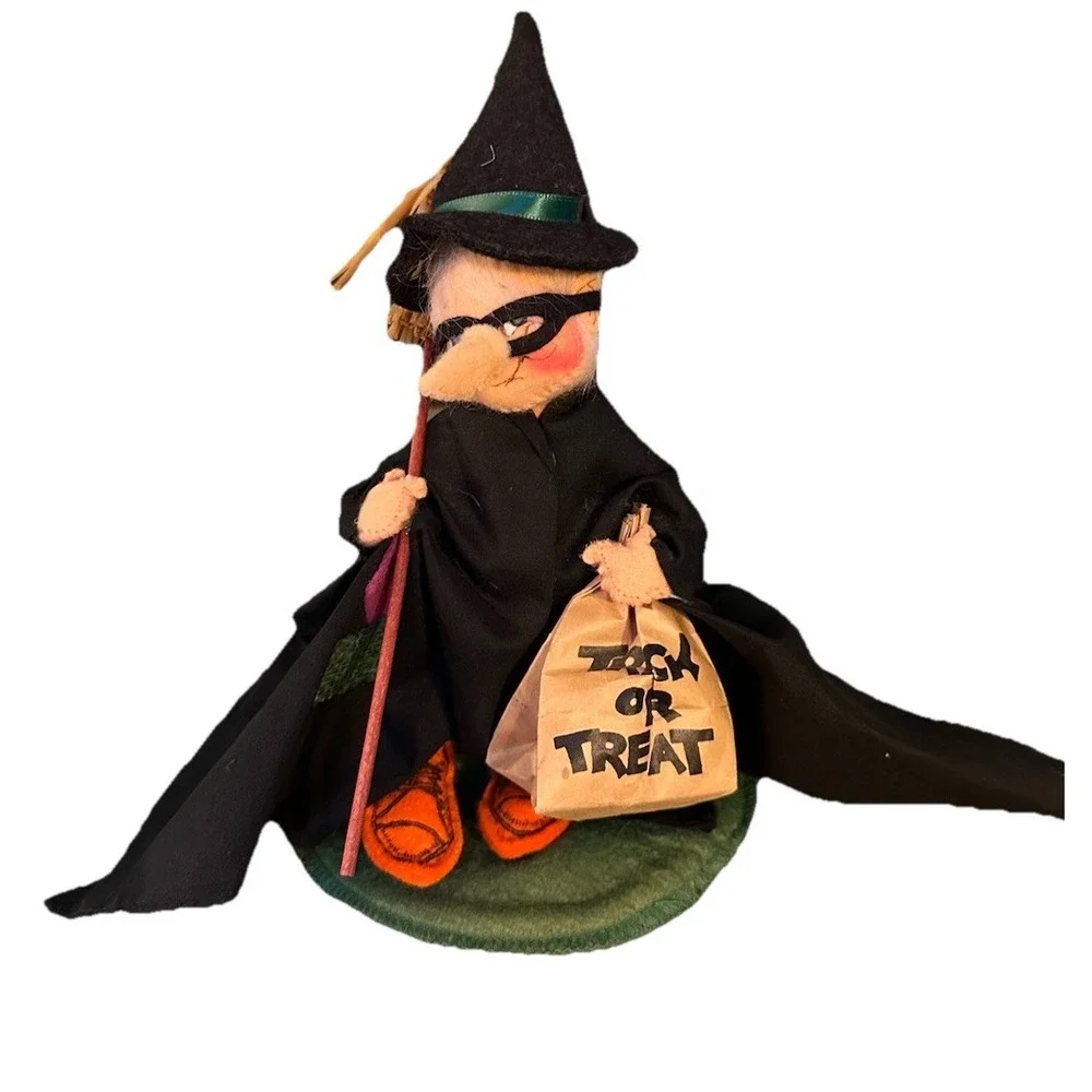AnnaLee Mobilitee Doll Vintage Halloween Trick or Treat Witch Mouse 1993
